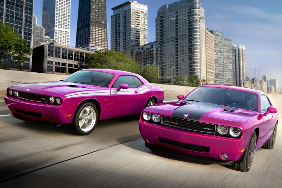  Dodge Challenger R/T Classic Furious Fuchsia 2010 года  (фото 8 из 12)